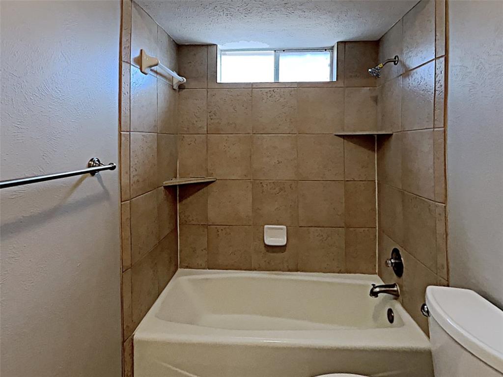 Fountain Park Third Sec - Residential Lease