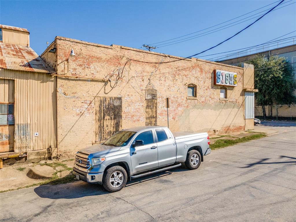Middleton Bros Central Ave - Commercial Sale