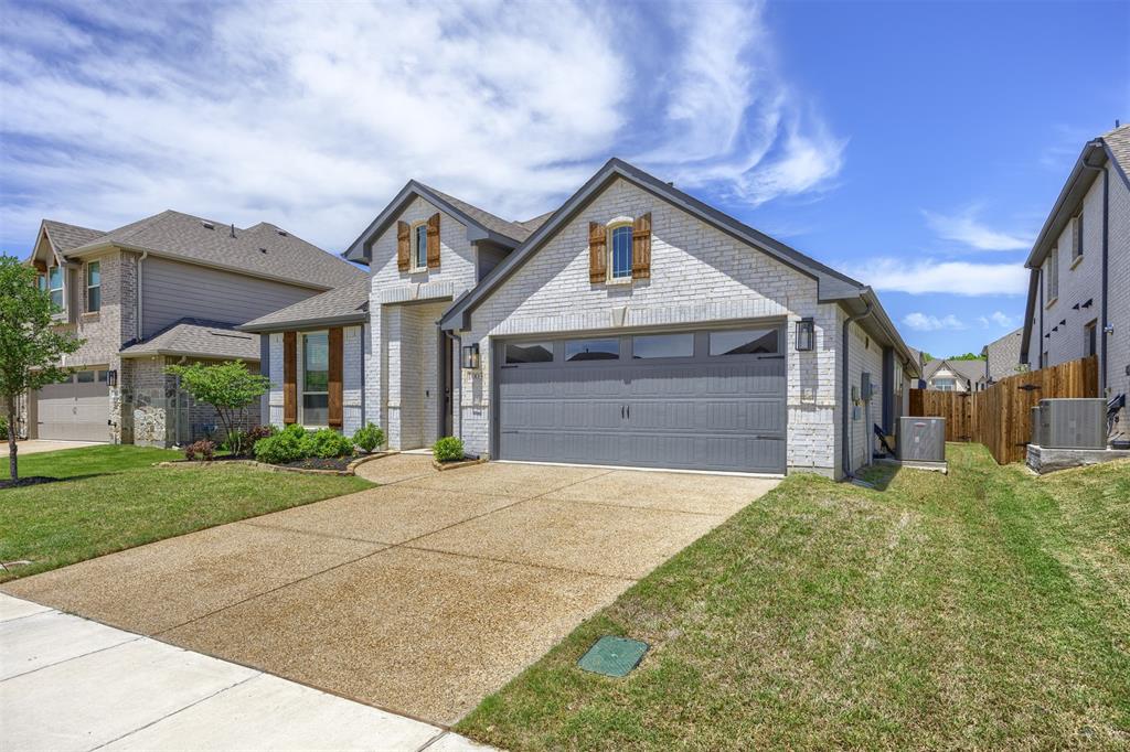 1003 Pecan Glen Drive
