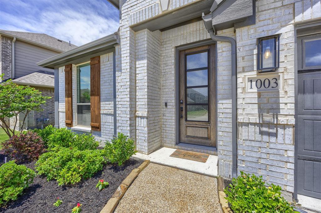 1003 Pecan Glen Drive