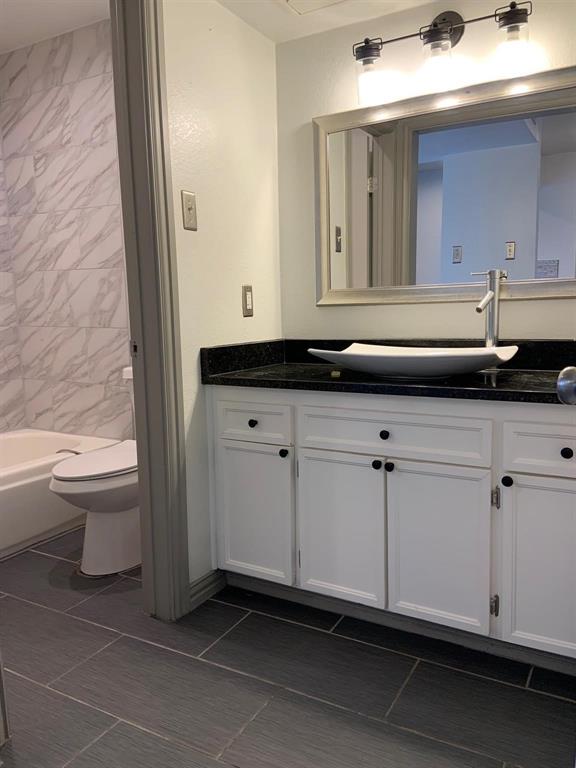 ASTON - Residential Lease