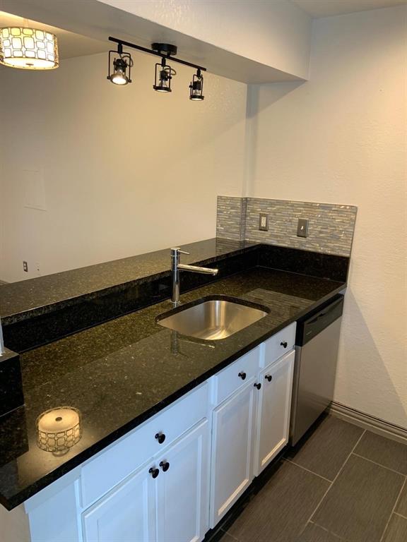 ASTON - Residential Lease