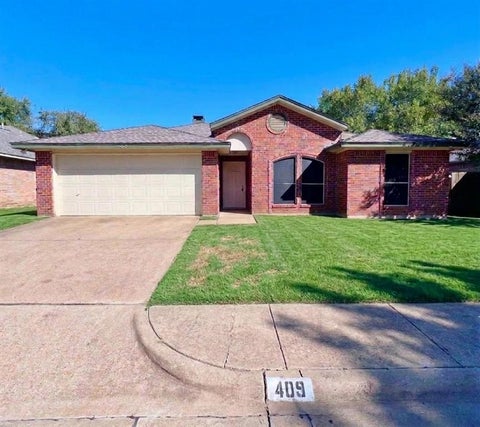 Photo of 409 Mara Lane, Red Oak, TX 75154 (MLS # 21419194)