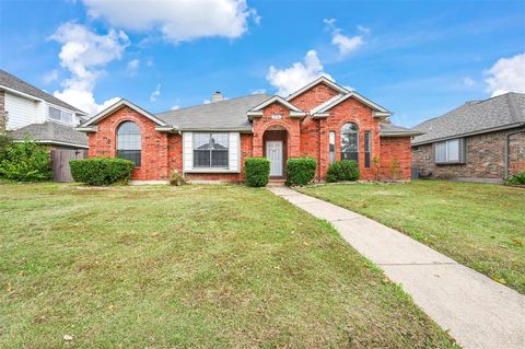Photo of 2338 Stillwater Drive, Mesquite, TX 75181 (MLS # 21213604)