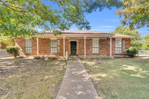 4622 Chalk Court Grand Prairie TX 75052
