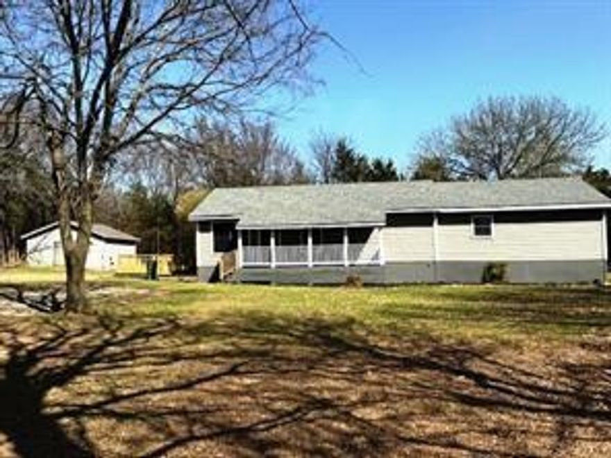 Nice 3 bedrooms 2 baths house on 1 acre, very secluded, just South of the Red River Carpenter Bridge in Denison.
The house has a new roof, new outside paint job, remodeled master bathroom, large kitchen, huge den, separate utility room mud room with lot of cabinets and storage, covered porch, central HVAC large backyard and a detached garage with shop area in the back of it.
This is a Freddie Mac foreclosure. The property is eligible under the Freddie Mac First Look Initiative program. Offers will be reviewed after 2 days of receipt. PROOF OF FUNDS OR PREQUAL FROM LENDER IS REQUIRED WITH ANY AND ALL OFFERS. Offers can be sent to listing agent on a TREC contract, but Seller will be using their special Contract Addendum which will supersede the TREC contract when a deal will be reach. The Seller is not obligated to furnish a Seller's Disclosure Statement. Contact listing agent for further information if needed.