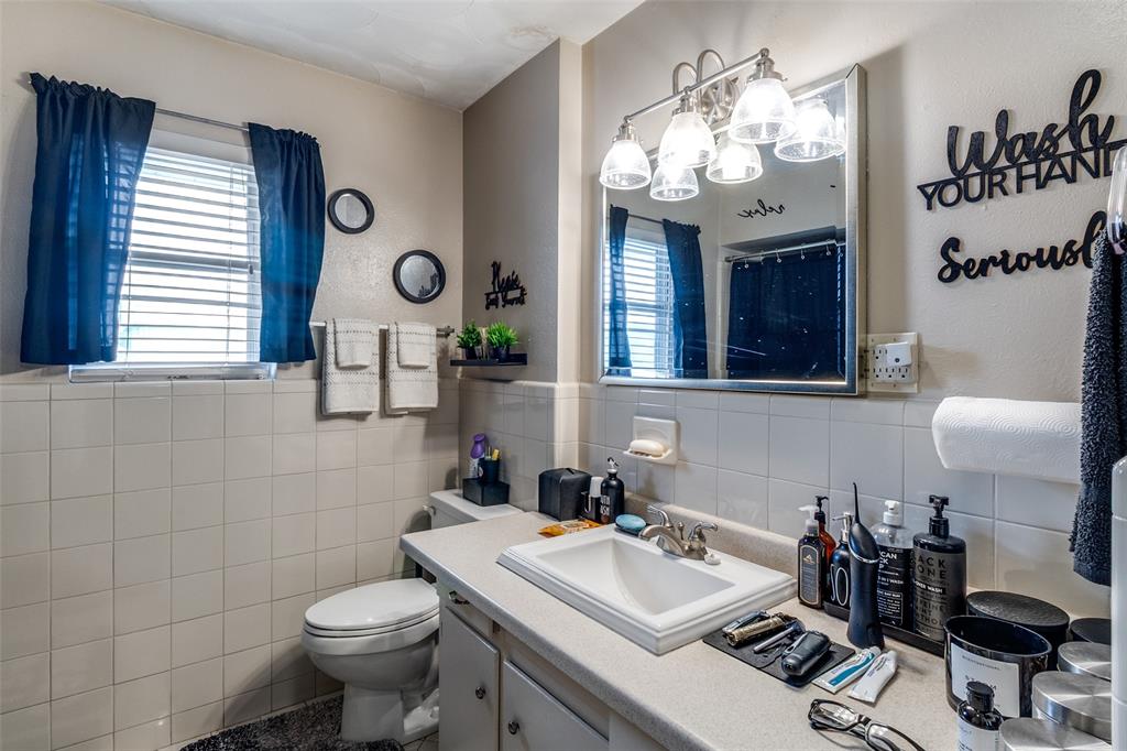 Lochwood Instl Add 03 - Residential Income