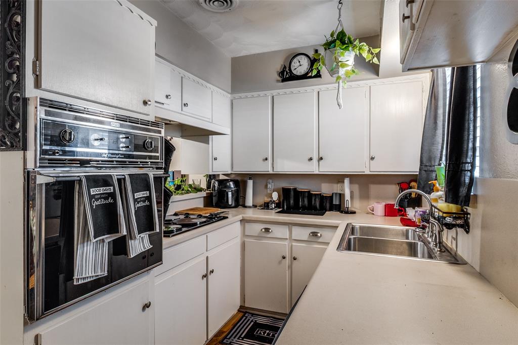 Lochwood Instl Add 03 - Residential Income