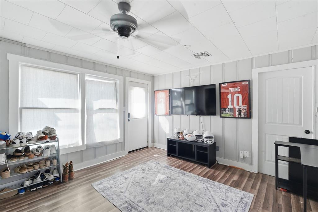 Se Corner - Residential