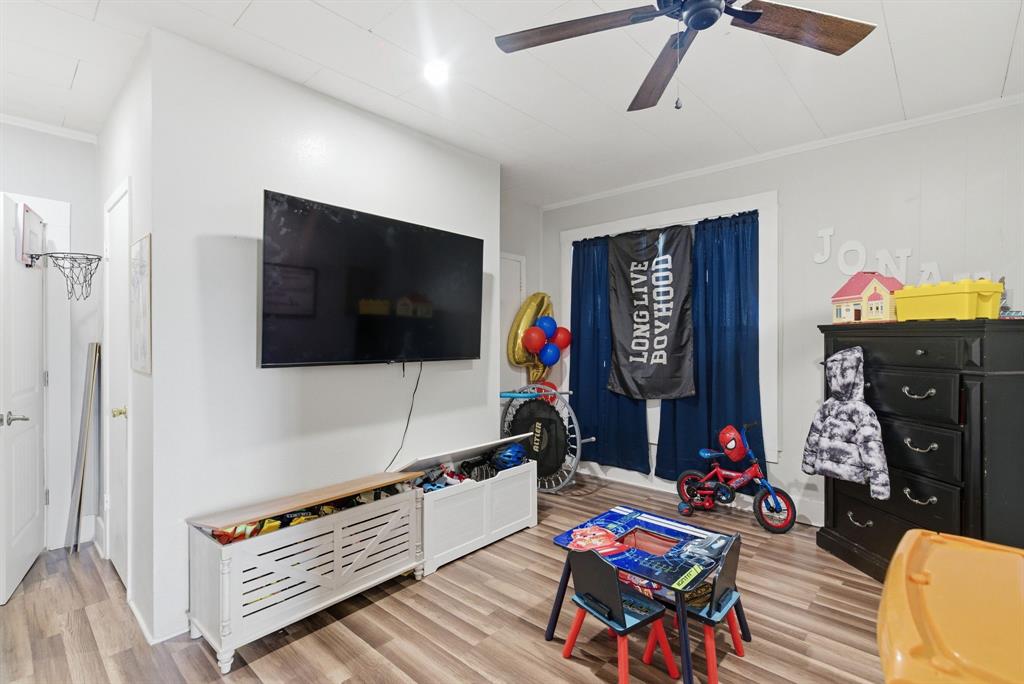 Se Corner - Residential