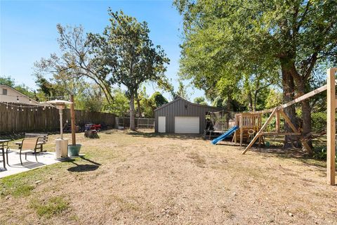 A home in Lindale