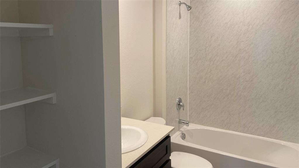 Creeks at Burnett Trail - Residential