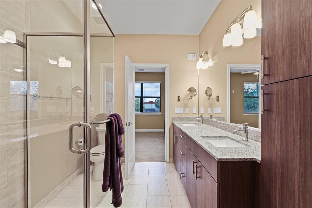 Cityscape Plaza Twnhms Condos - Residential