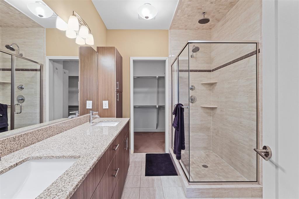 Cityscape Plaza Twnhms Condos - Residential