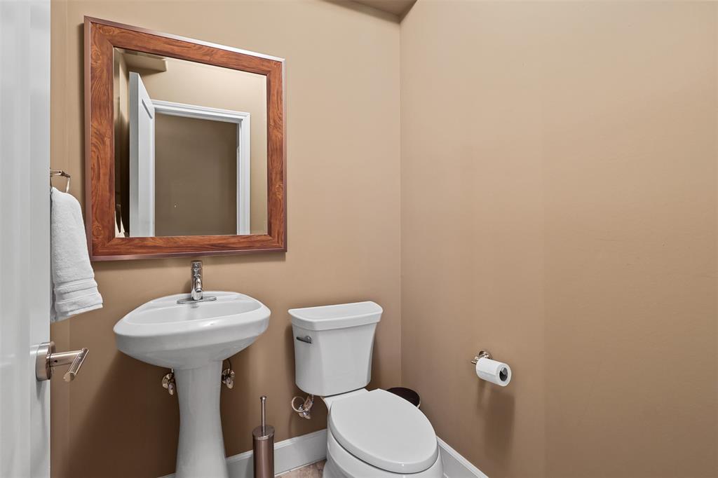 Cityscape Plaza Twnhms Condos - Residential