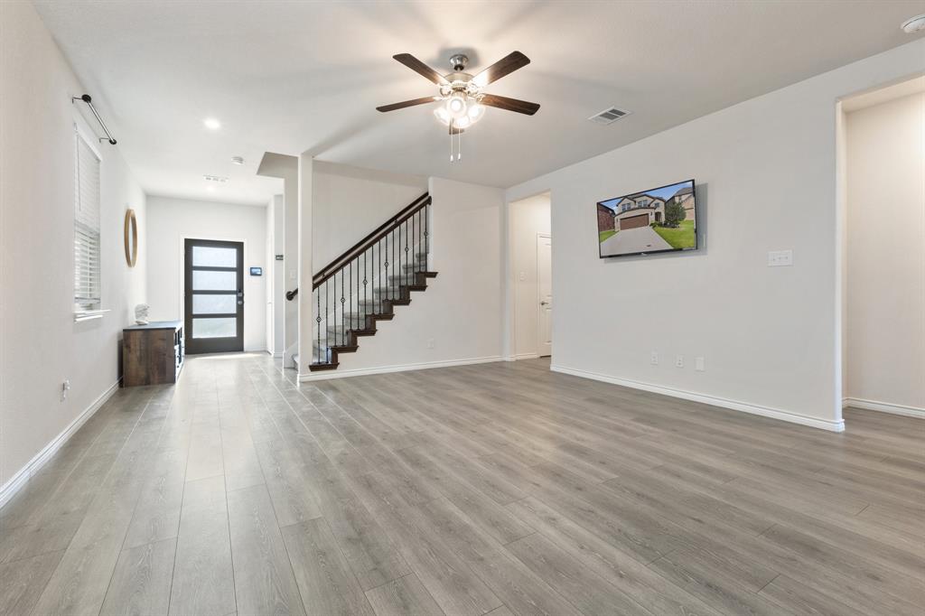 18137 Lakefront Court
