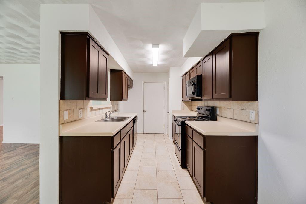 Hilltop Estates - Residential Lease