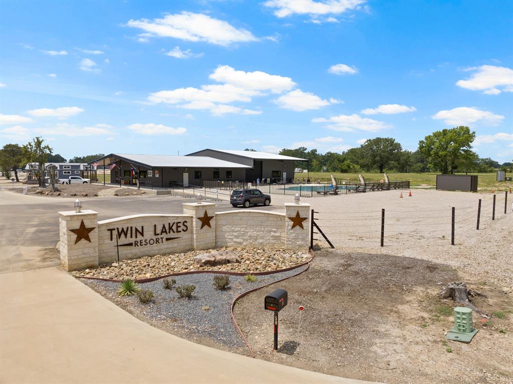 Twin Lakes - Land