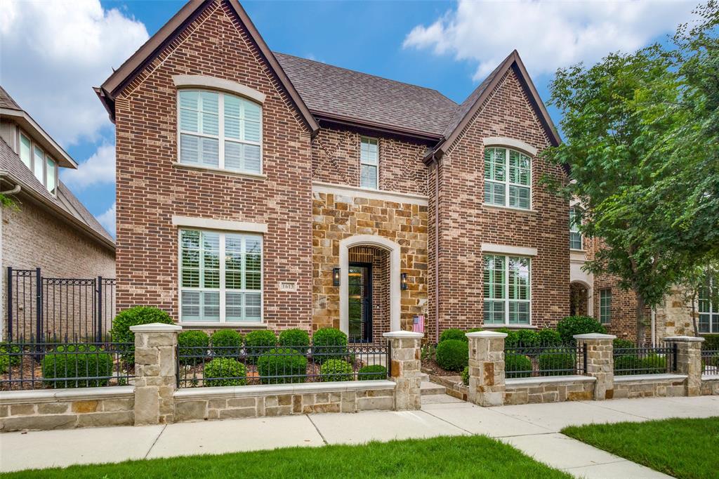 1613 Riviera Lane