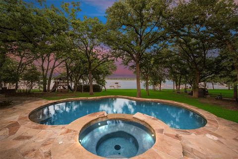 912 Kimbrough Road Azle TX 76020