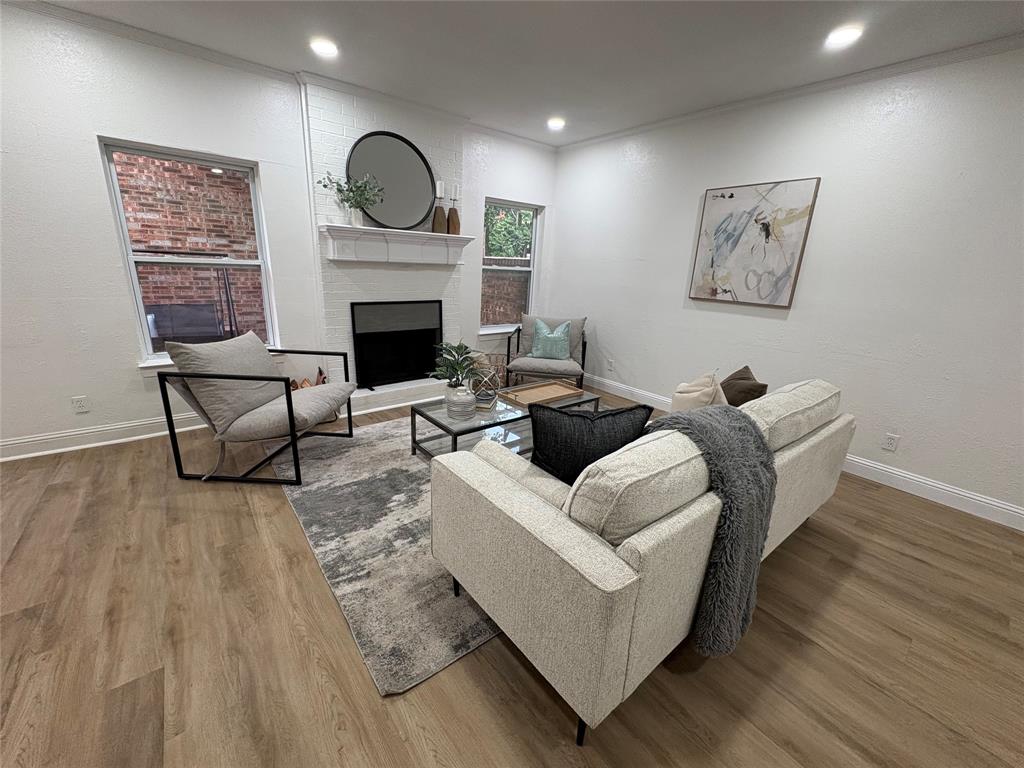 6772 E Northwest Highway