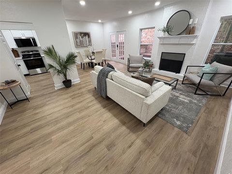 6772 E Northwest Highway Dallas TX 75231