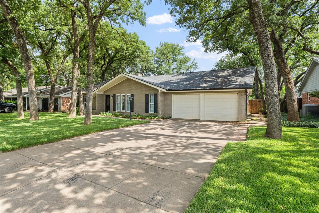 1217 W Redbud Drive