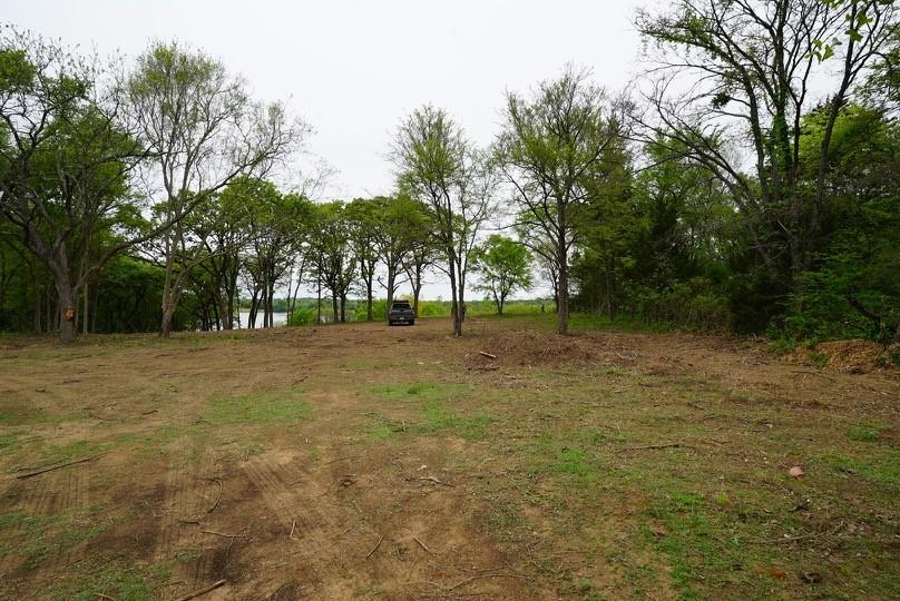 Hutchins Couchworth Add - Land