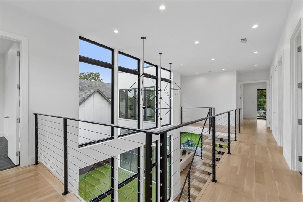 3949 Rochelle Drive