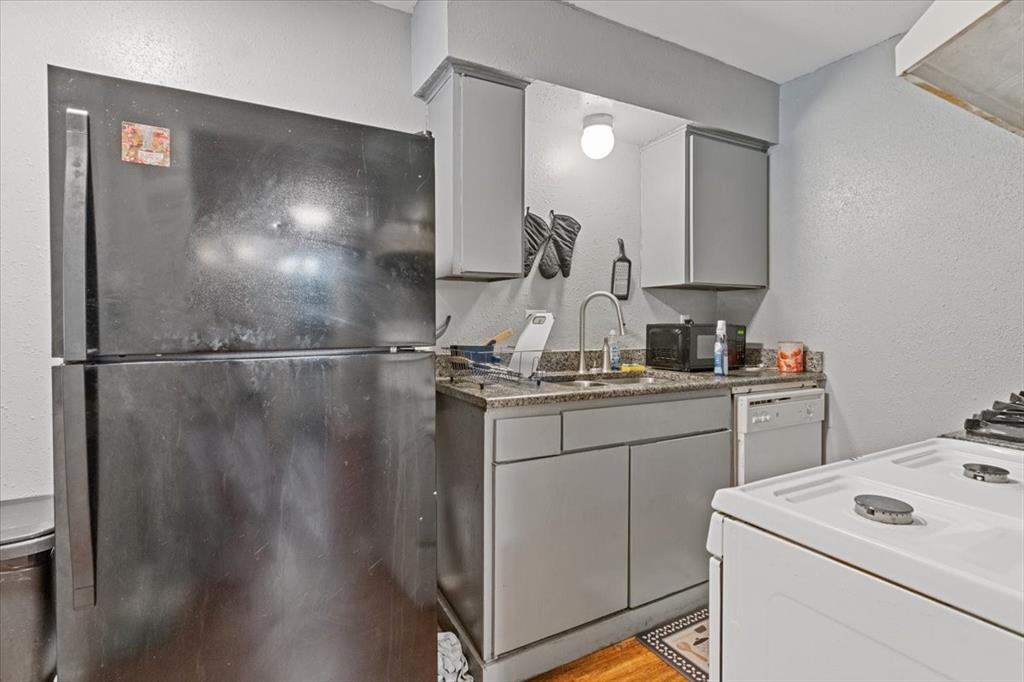 Spanish Gardens Condo - Residential