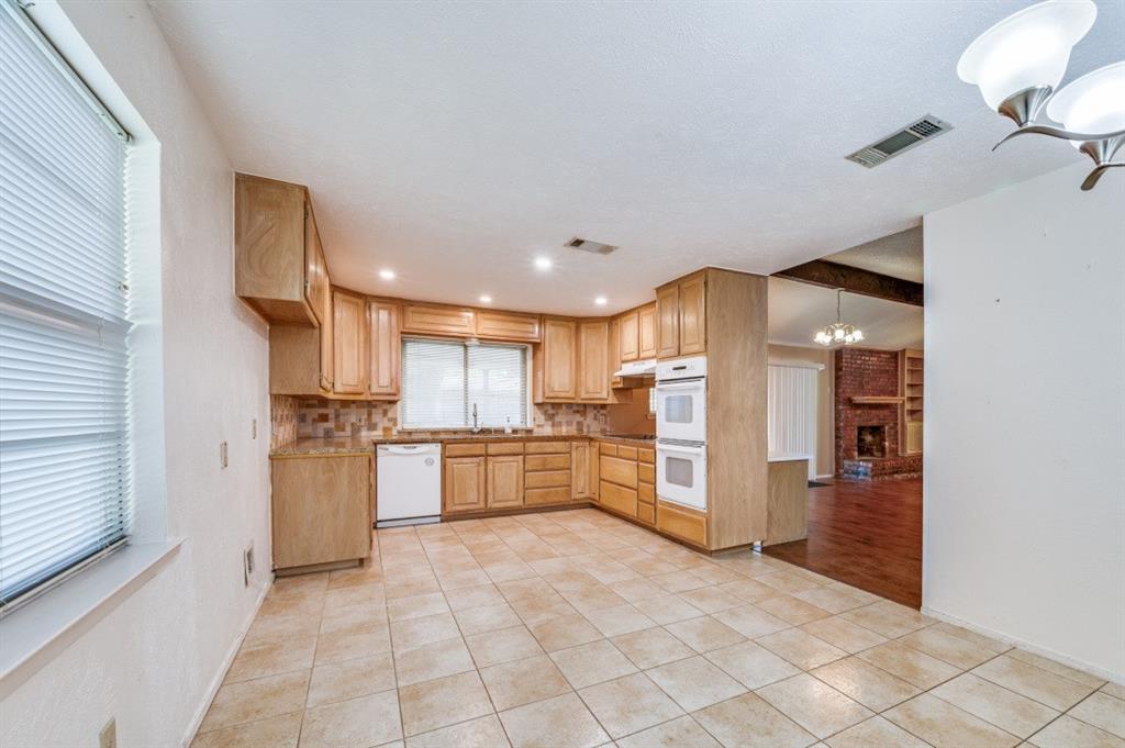 6221 Onyx Drive N