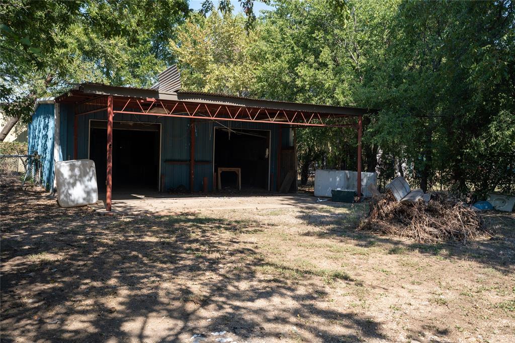 2751 Clarence Street