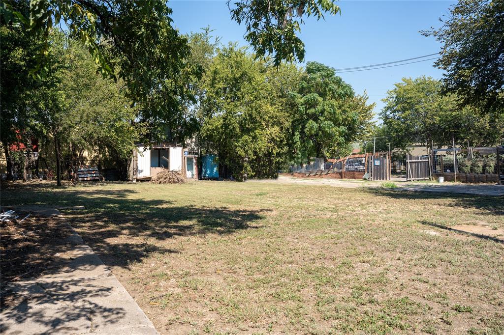 2751 Clarence Street