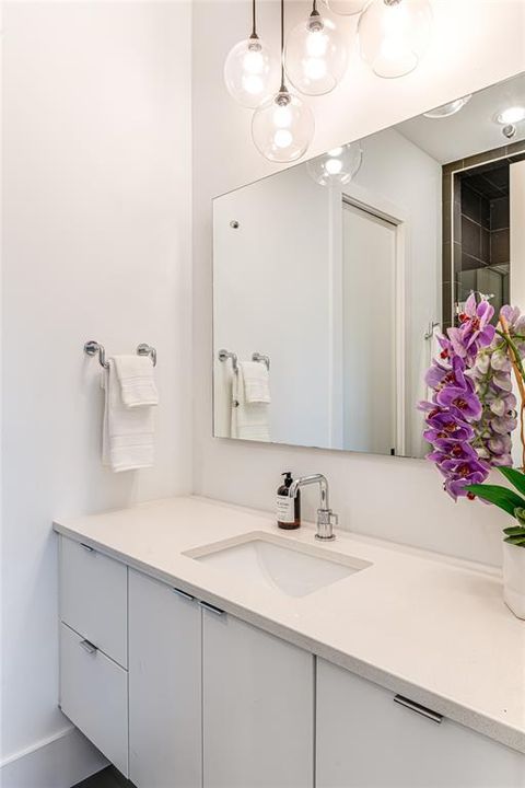 Tiny photo for 3233 Northwest Parkway, University Park, TX 75225 (MLS # 21053448)