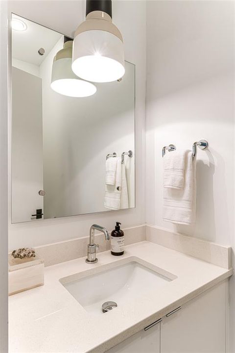 Tiny photo for 3233 Northwest Parkway, University Park, TX 75225 (MLS # 21053448)