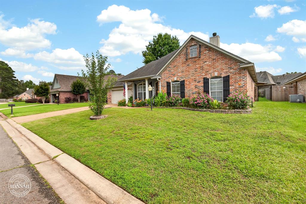 457 Grand Oaks Drive