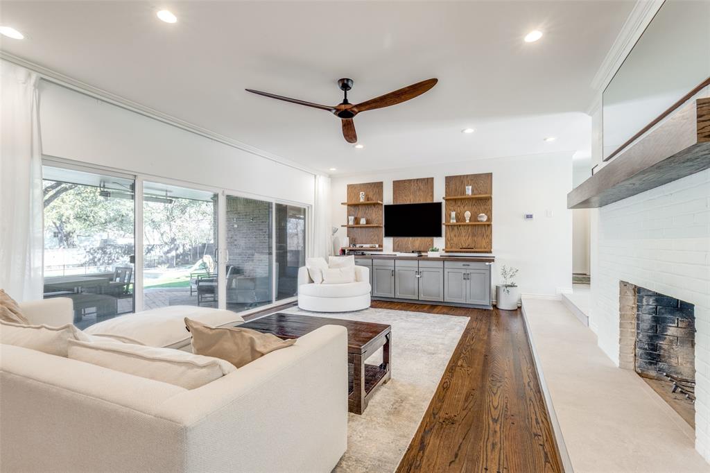 6709 Cliffbrook Drive