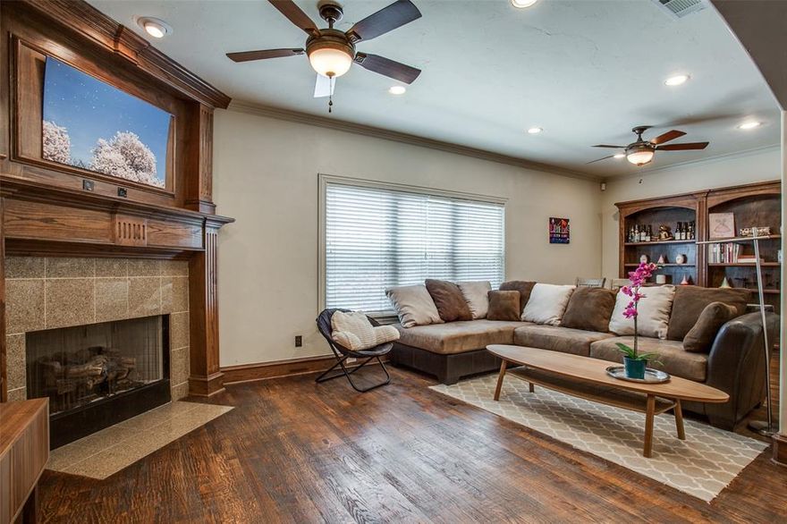 Smart Home in the heart of Dallas Uptown, easy access to restaurants, shops and bars on West village, Knox, Henderson and McKinney Ave, walking distance to Turtle Creek, Katy Trail, near to Dallas downtown Uptown offices, Dallas convention centers, Oak Lawn, Highland Park. Enjoy the 3 stories Townhome, with 2-Car Garage parking. Refrigerator, washer and dryer stay with the property. Newly installed fence and turf yard make it a gated community.