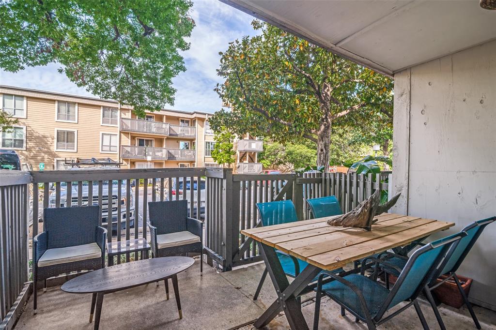 River Oaks Condos - Residential