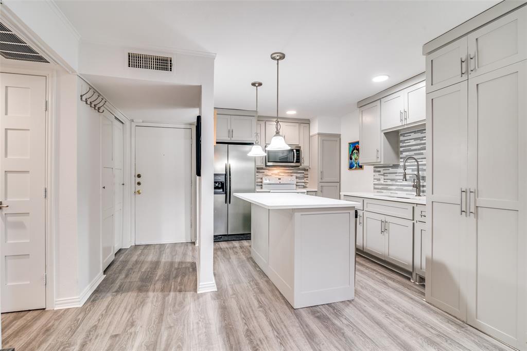 River Oaks Condos - Residential