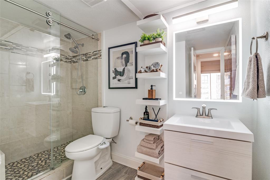 River Oaks Condos - Residential
