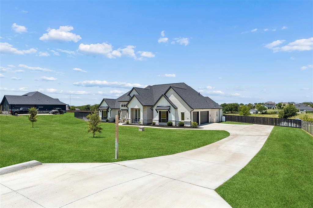 1107 Pioneer Crossing