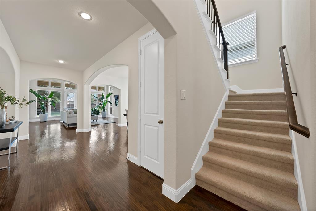 8513 Ardsley Place