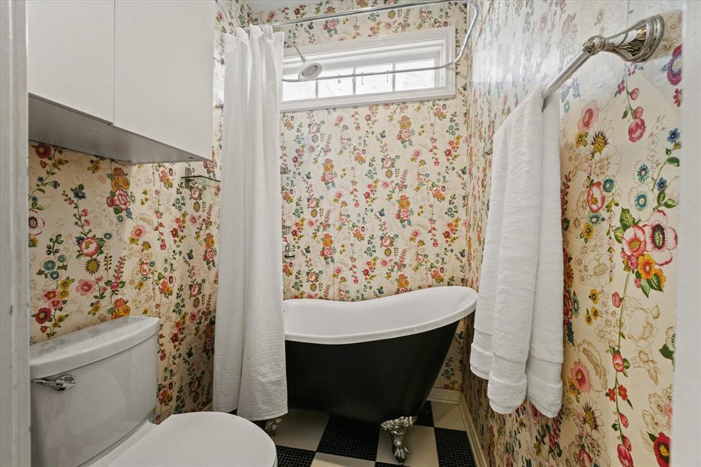 Holland Ave Twnhms 4002 - Residential