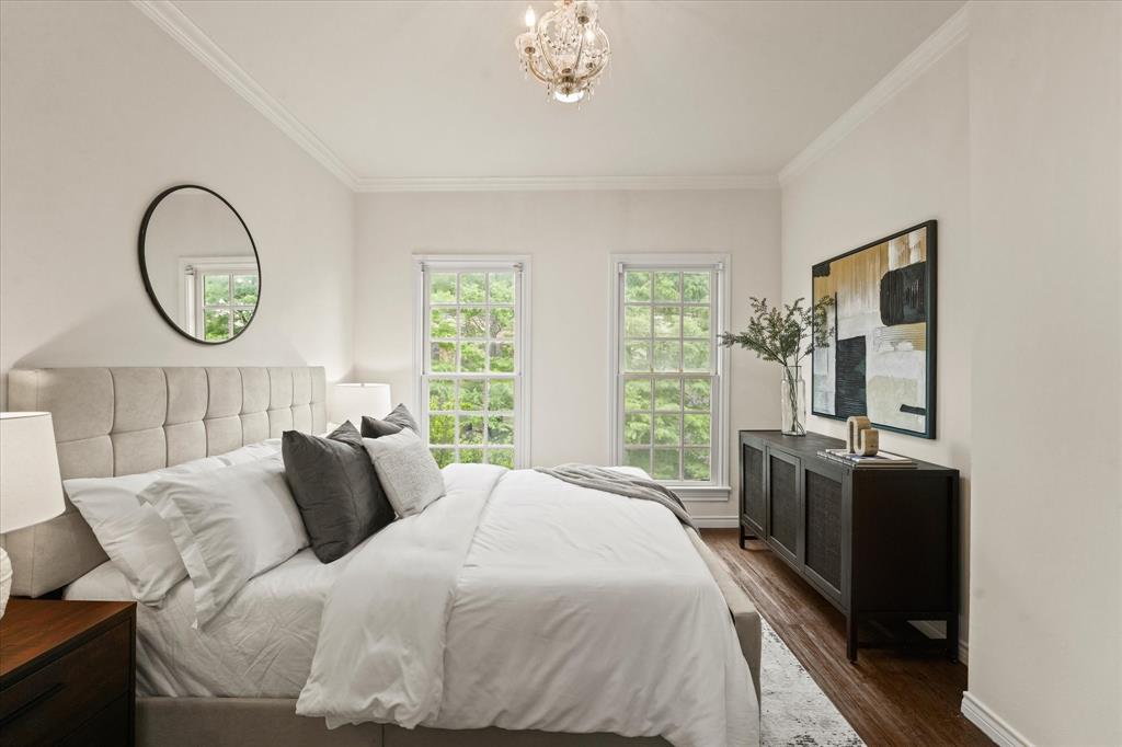 Holland Ave Twnhms 4002 - Residential