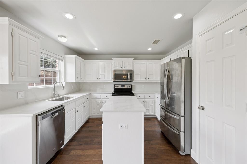 2138 STONERIDGE Drive
