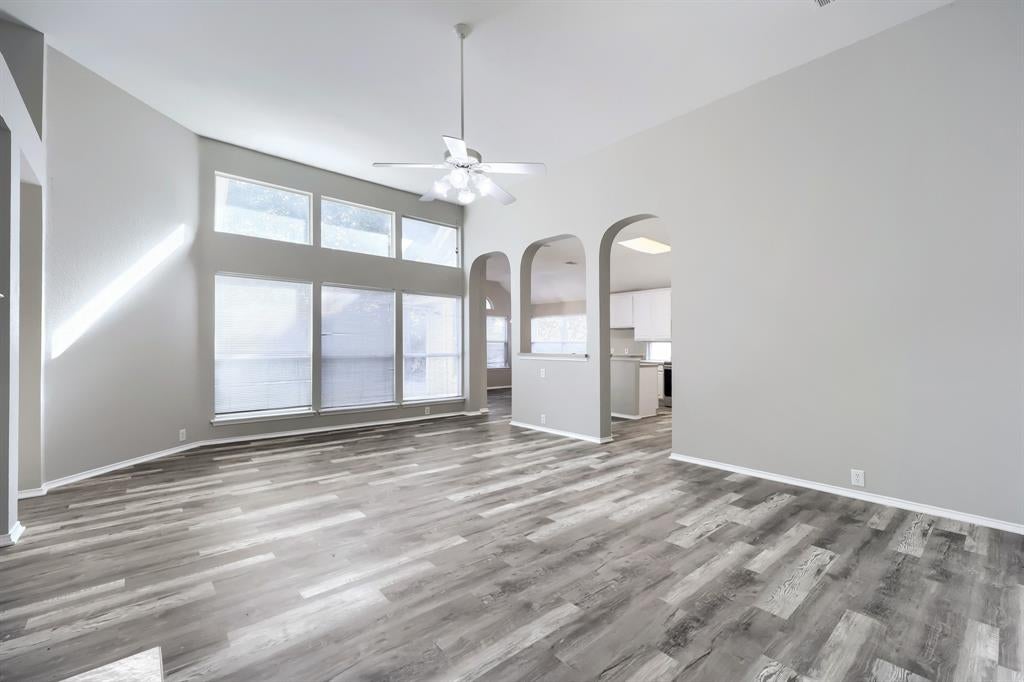 605 Oakbrook Drive