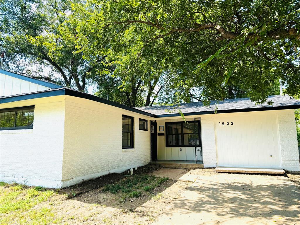 1902 Dorothy Drive