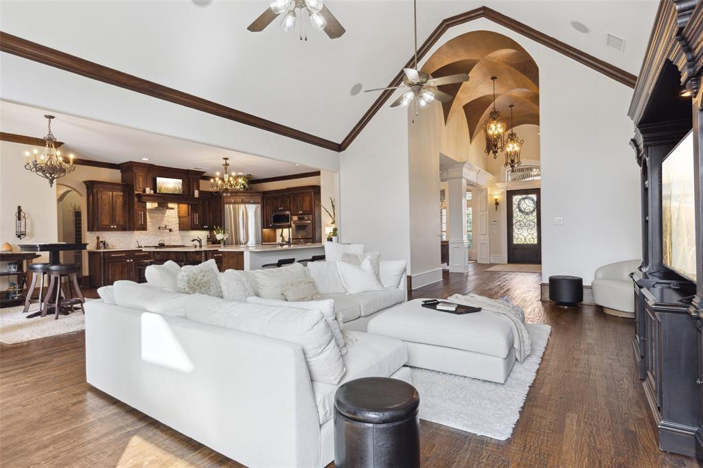 Bella Lago - Residential