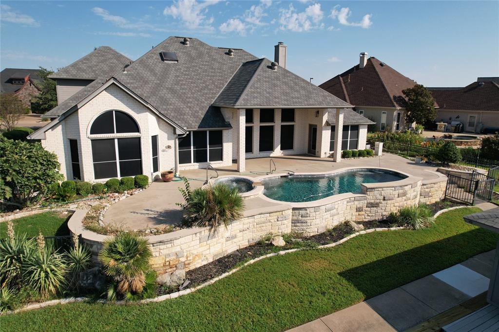 2612 Waters Edge Drive